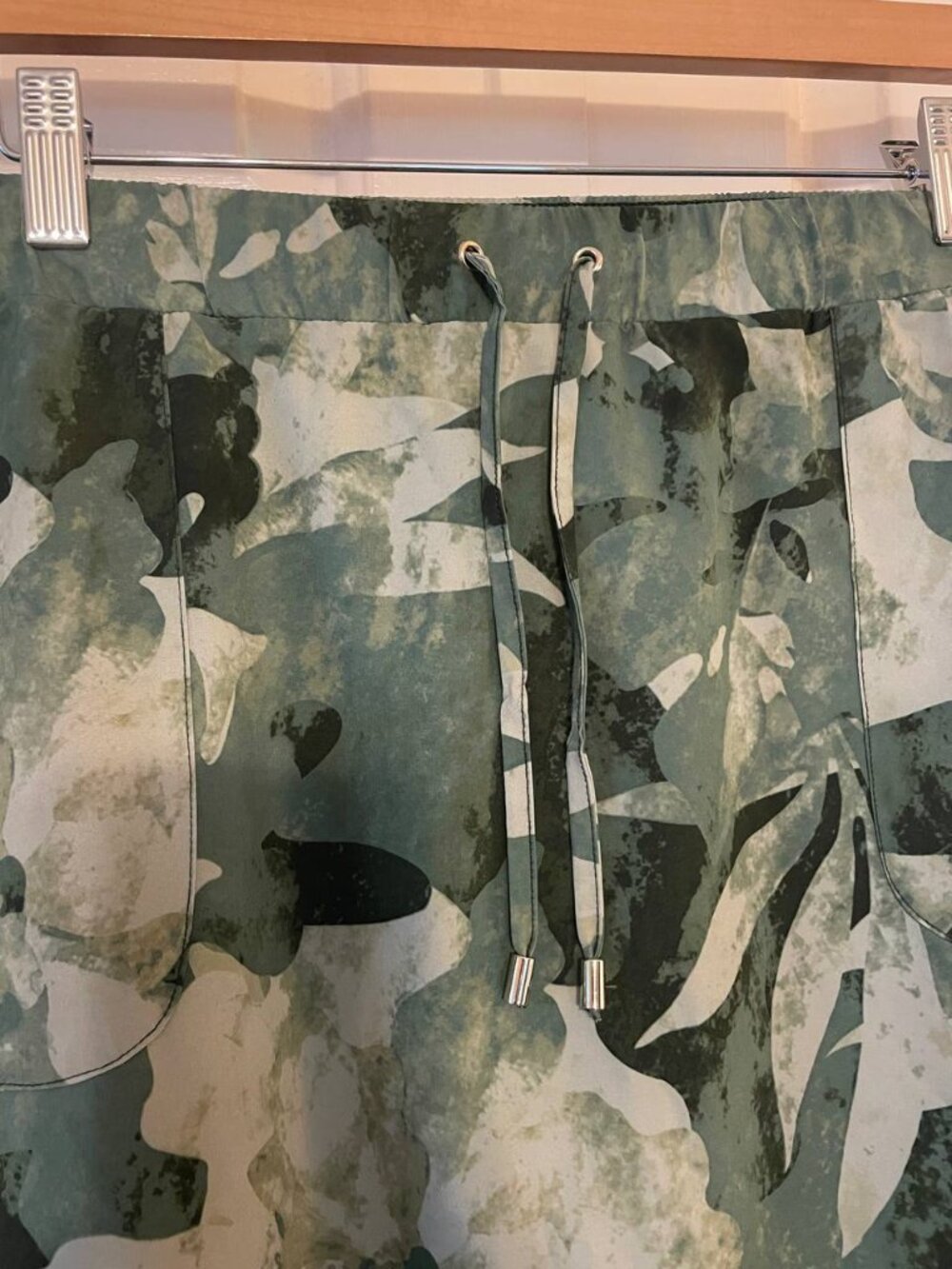 Chico's Zenergy Skort US 14 - Botanical print Floral Camo Print - Picture 3 of 7